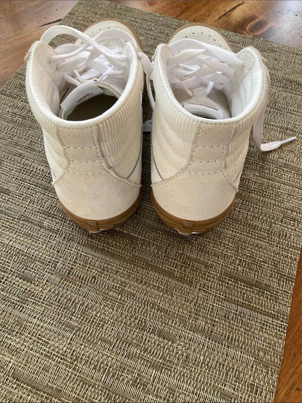 Vans High-Top Sneakers in Cream and Gum - Picture 3 of 9